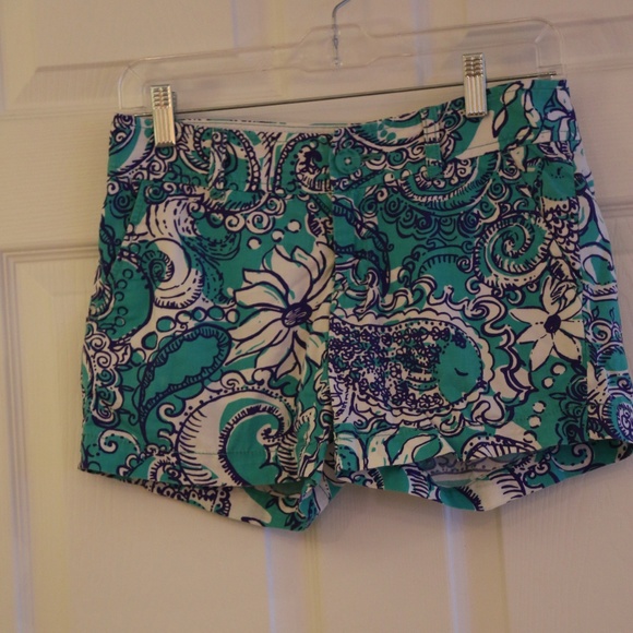 Lilly Pulitzer Print Shorts - Picture 1 of 1